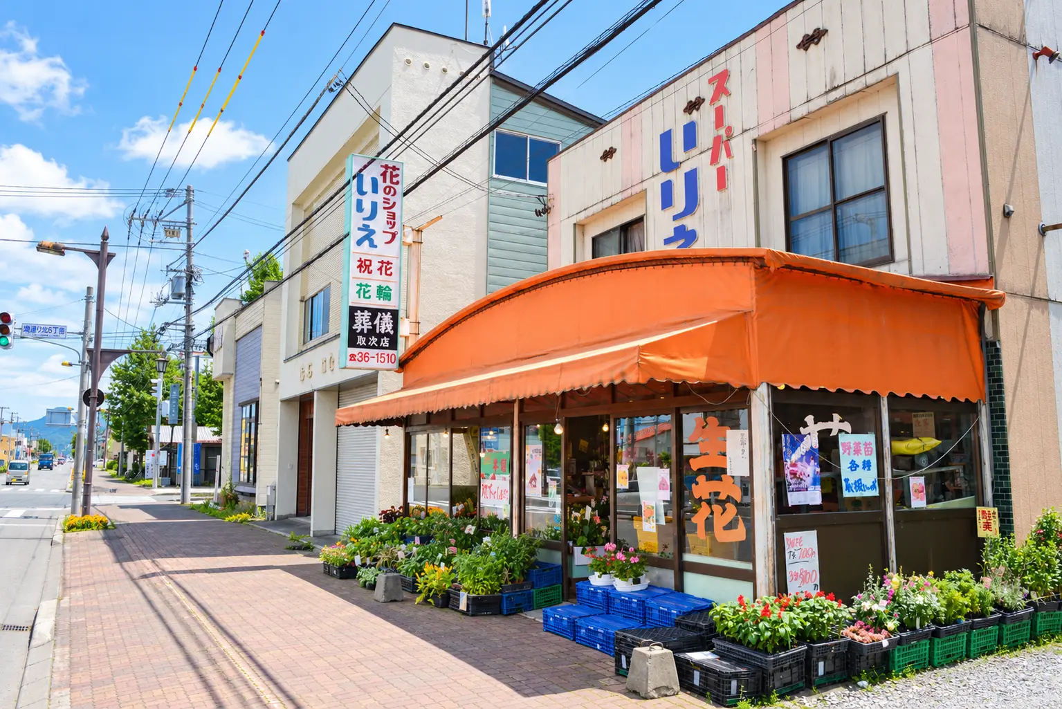 旭川の街角にある入江商店